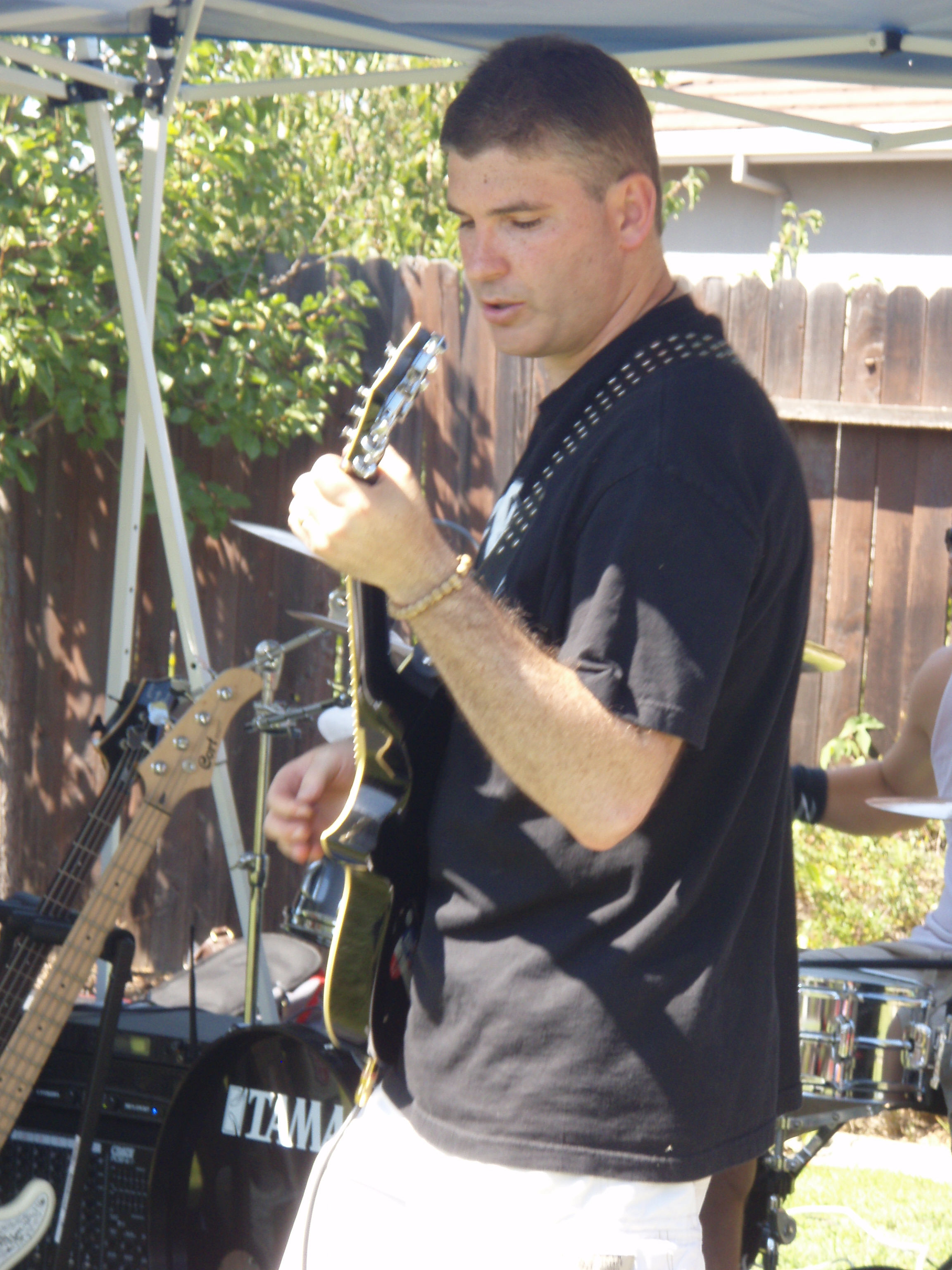 Ruben Rockin' the house