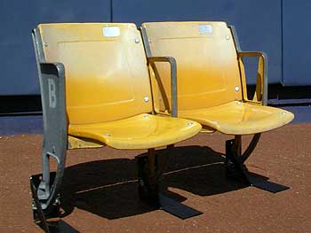 seats.jpg (11961 bytes)